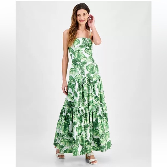 Taylor Dresses & Skirts - TAYLOR Women's Printed Tiered Maxi Dress